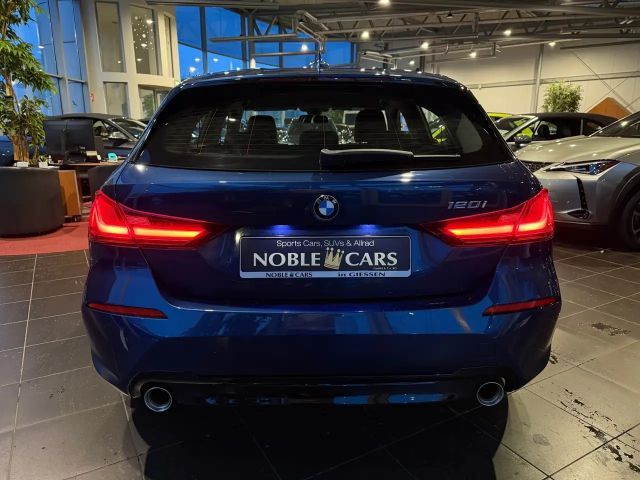 BMW 120 120i Sedan Sport Line