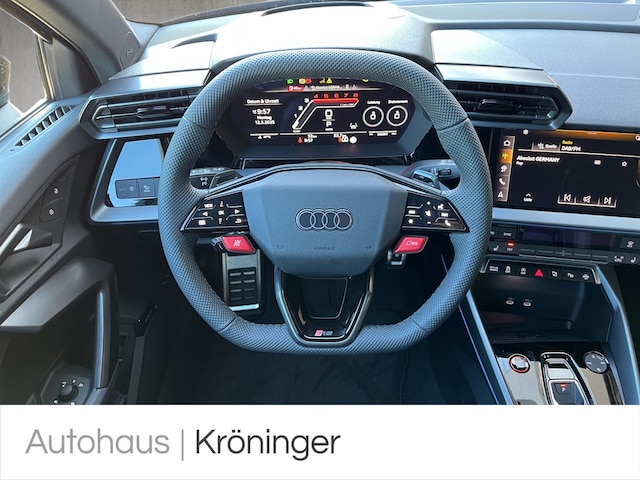 Audi RS3 Quattro S-Tronic Sedan
