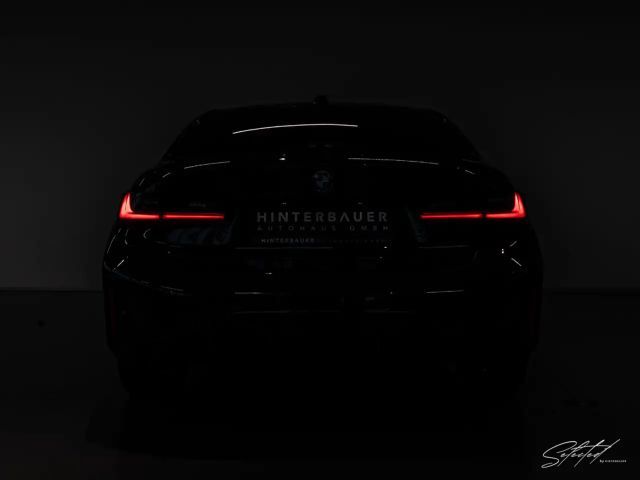 BMW 330 330i M-Sport Sedan xDrive