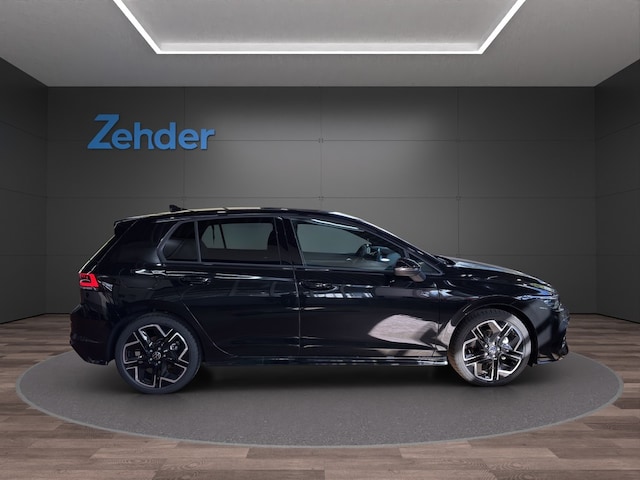 Volkswagen Golf DSG R-Line