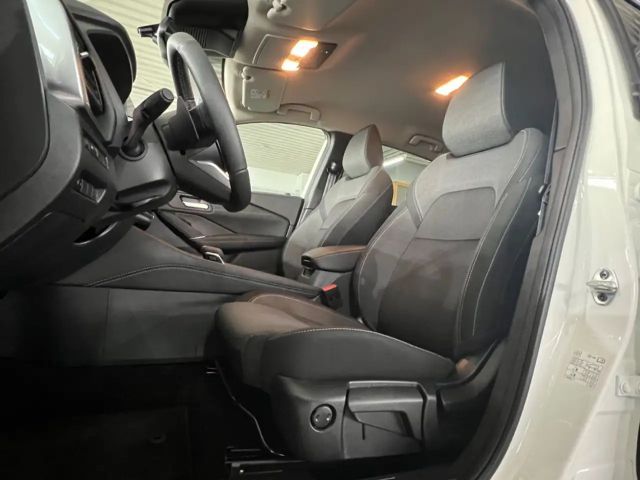 Nissan Qashqai 1.3 Connecta LED+KEYLESS+360°+ACC+VC uvm