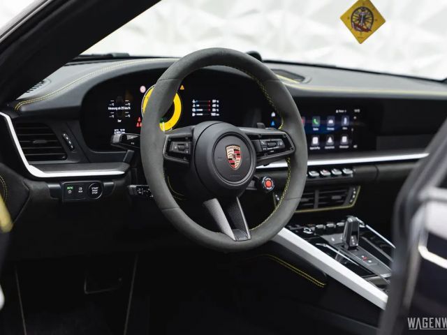 Porsche 992 4 Cabrio GTS Targa Turbo