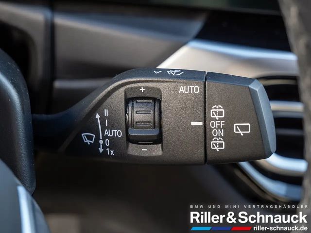 BMW 330 330e Touring