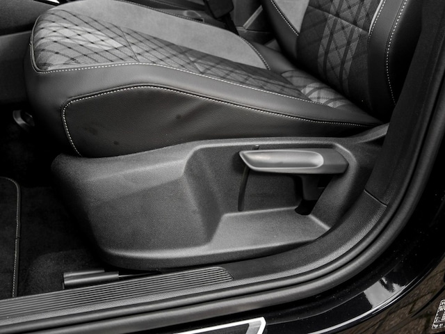 Volkswagen T-Roc 1.5 TSI DSG IQ.Drive R-Line