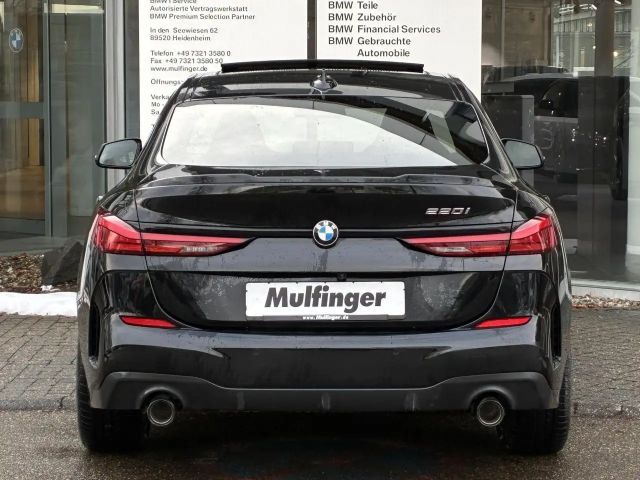 BMW 220 220i Coupé M-Sport