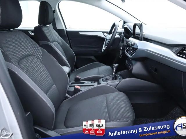 Ford Focus Cool & Connect Wagon