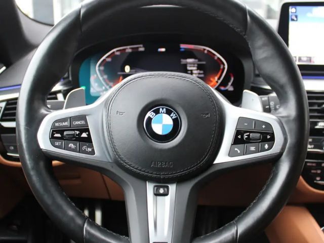 BMW 520 520d M-Sport Touring