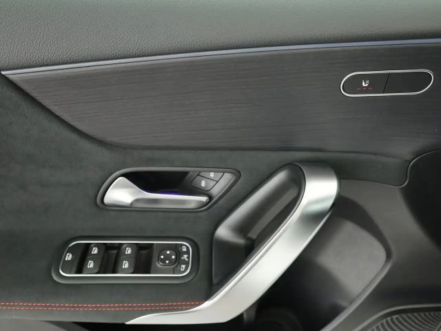 Mercedes-Benz A 200 AMG Line