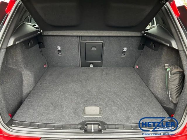 Volvo XC40 Core Recharge