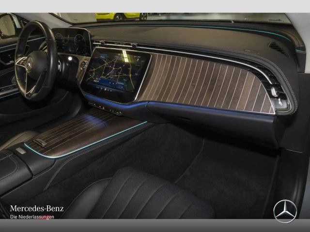 Mercedes-Benz E 220 E 220 d Sedan