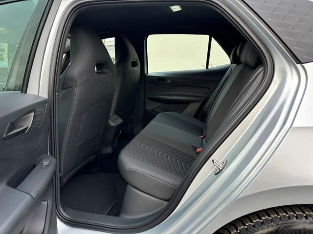 Cupra Born 60 kWh Kamera Navi ACC Alu19 Allwetterreifen Shz S