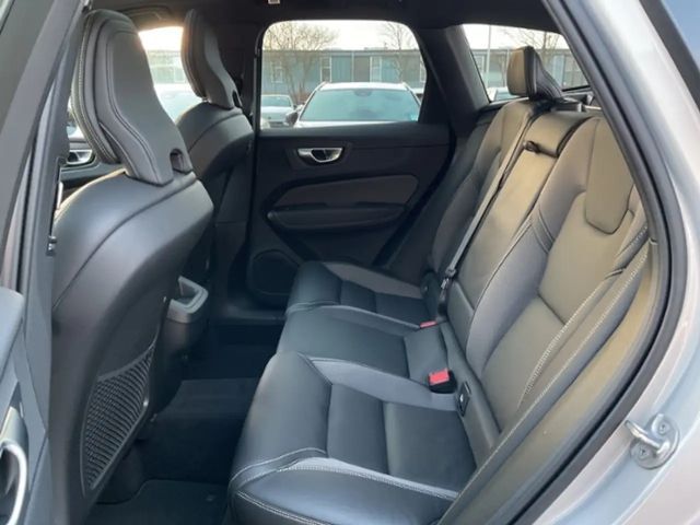 Volvo XC60 Dark Plus