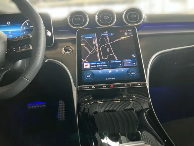 Mercedes-Benz C 200 AMG Line Sedan