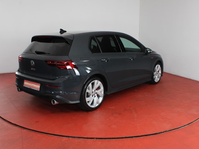 Volkswagen Golf 2.0 TSI DSG