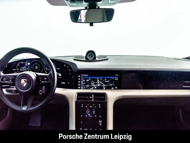 Porsche Taycan 4S Cross Turismo