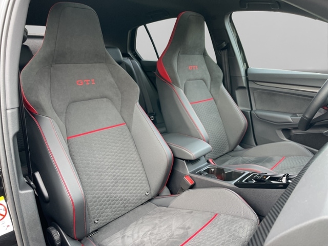 Volkswagen Golf 2.0 TSI DSG Golf VIII