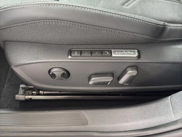 Volkswagen Golf DSG eHybrid