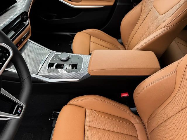 BMW 320 320i M-Sport Sedan