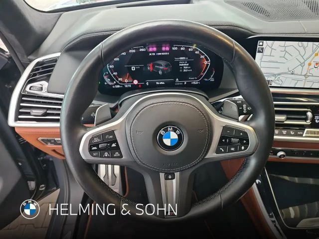 BMW X5 M50i