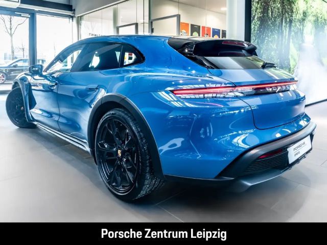 Porsche Taycan 4S Cross Turismo