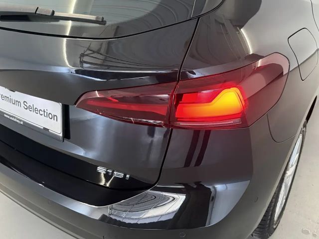 BMW 216 216i Active Tourer Sedan