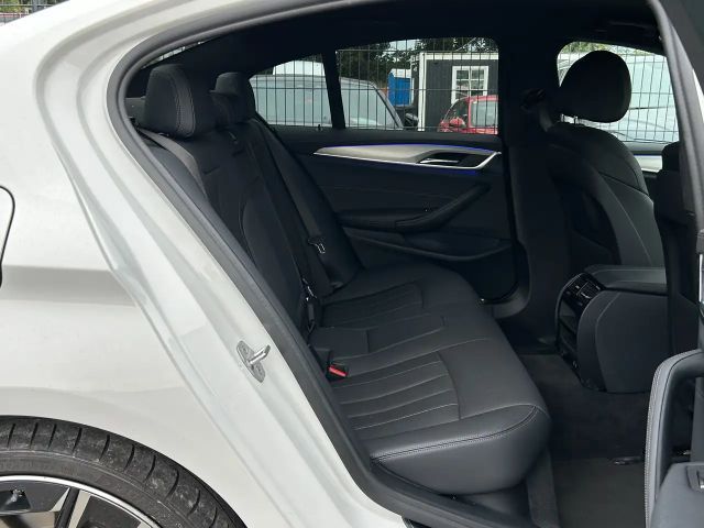 BMW 530 530d M-Sport Sedan xDrive