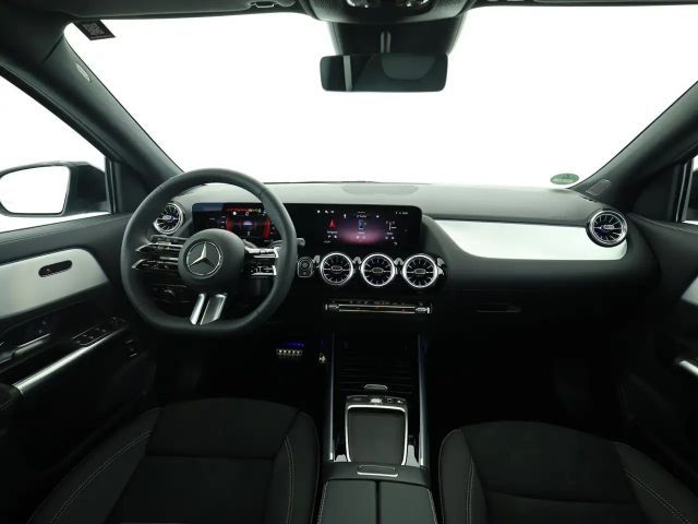 Mercedes-Benz GLA 200 AMG Line