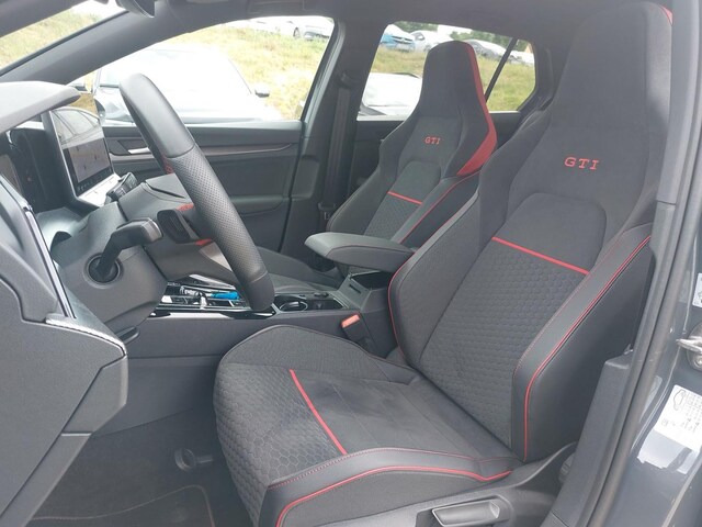 Volkswagen Golf 2.0 TSI DSG