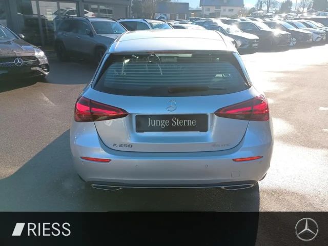 Mercedes-Benz A 250 4MATIC Hatchback