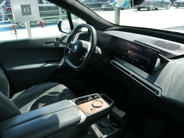 BMW iX xDrive40