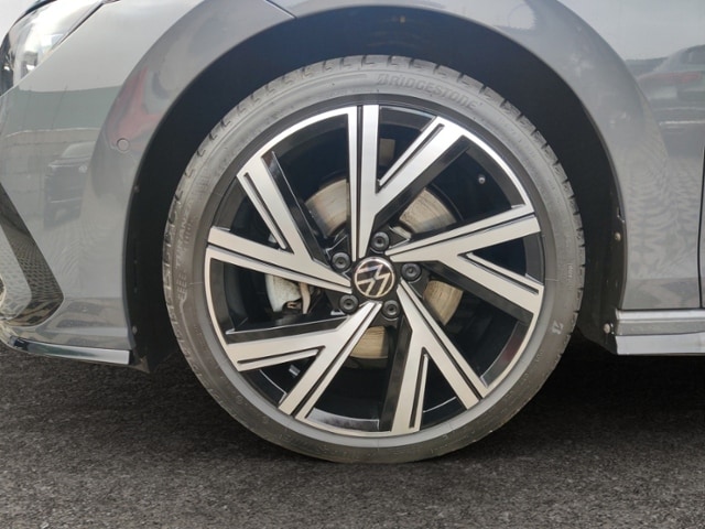 Volkswagen Golf 2.0 TSI Golf VIII