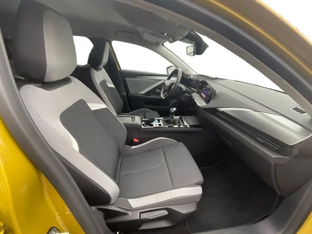 Opel Astra 1.2 Turbo Enjoy Turbo