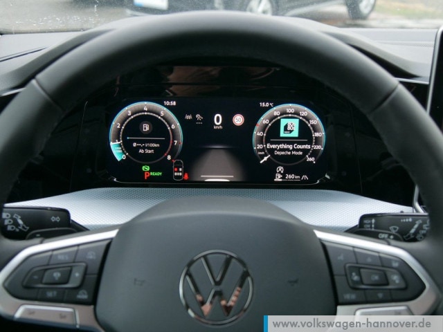 Volkswagen Golf 1.5 eTSI DSG IQ.Drive