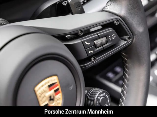 Porsche 992 4 Coupé GTS Targa