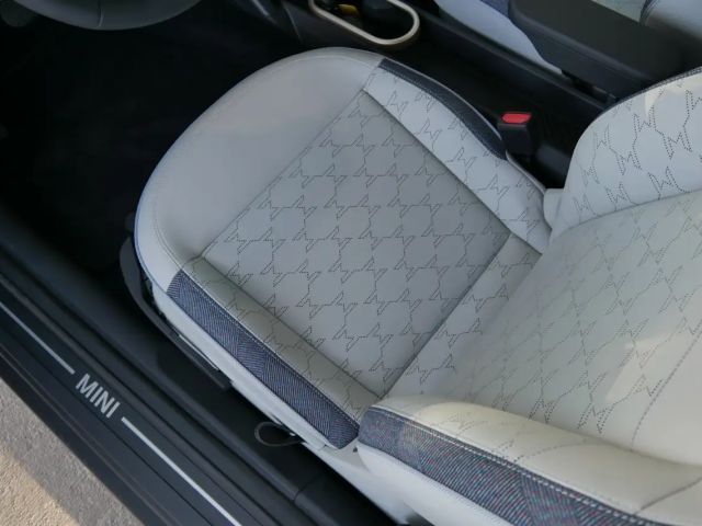 MINI Cooper E Cooper E