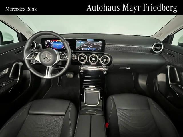 Mercedes-Benz A 200 Progressive