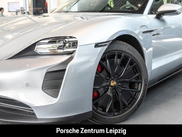 Porsche Taycan GTS Sport Turismo