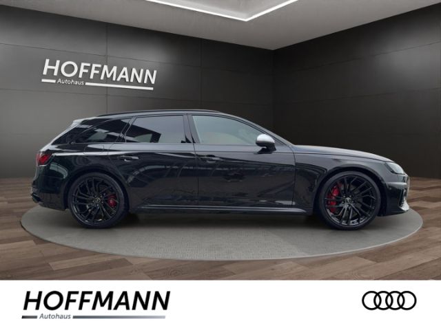 Audi RS4 Avant Quattro