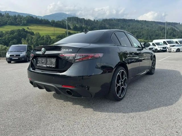 Alfa Romeo Giulia AT8 Q4 Veloce