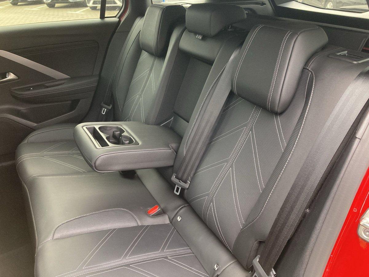 Opel Astra 1.2 Turbo Sports Tourer Ultimate