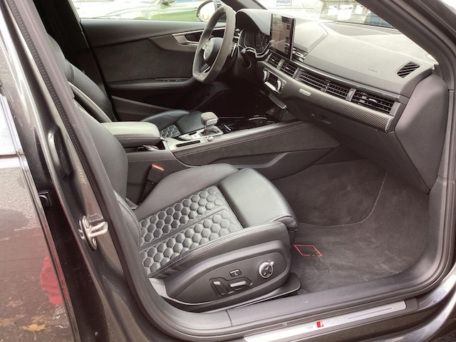 Audi RS4 Avant Quattro