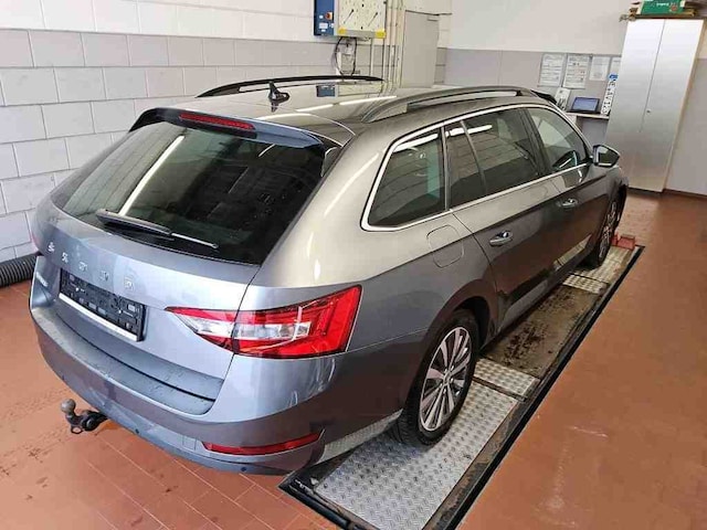 Skoda Superb 2.0 TDI Ambition Combi