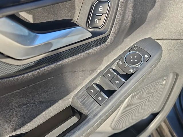 Ford Kuga Plug in Hybrid ST Line X