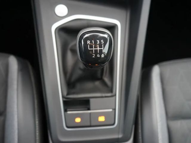 Volkswagen Golf 1.5 TSI Golf VIII IQ.Drive