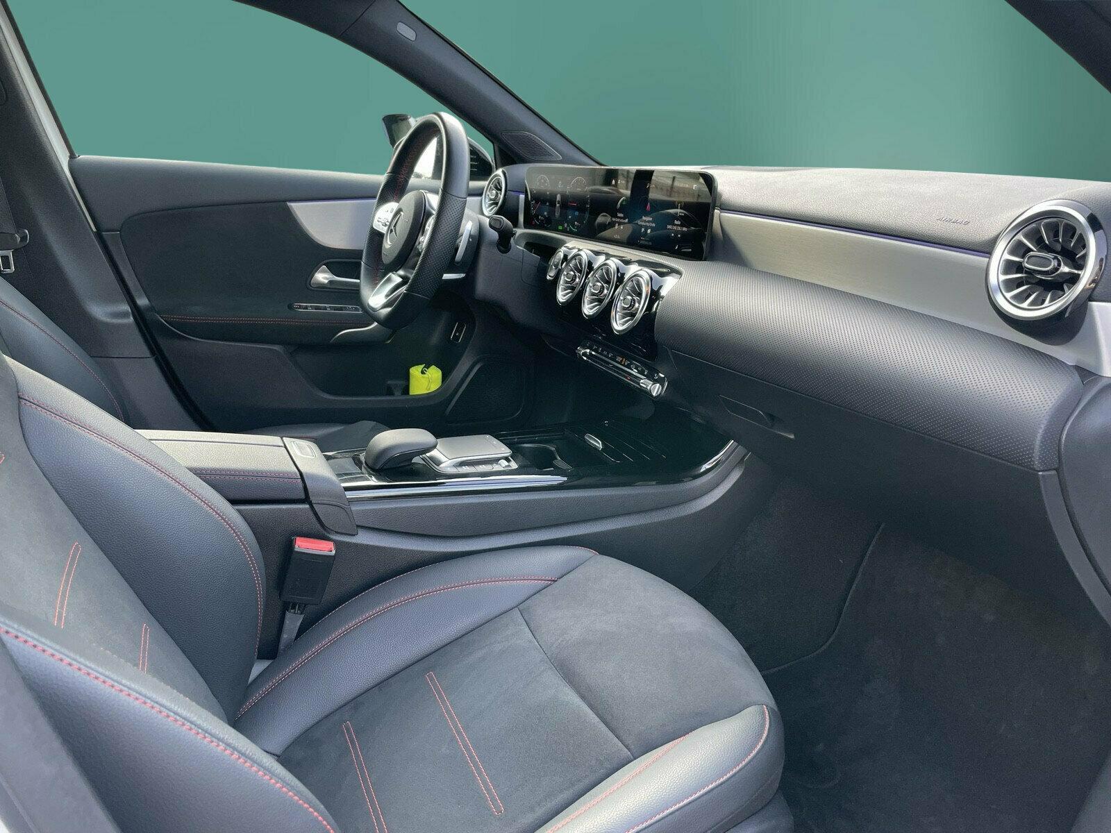 Mercedes-Benz A 250 A 250 e AMG Line