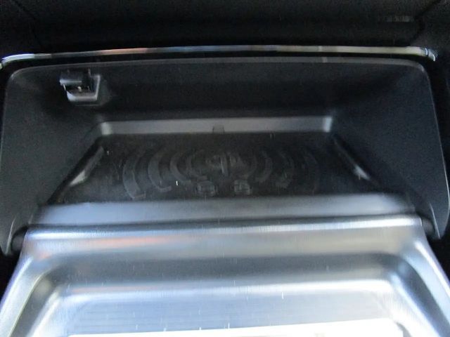 Peugeot E-2008 Allure Pack