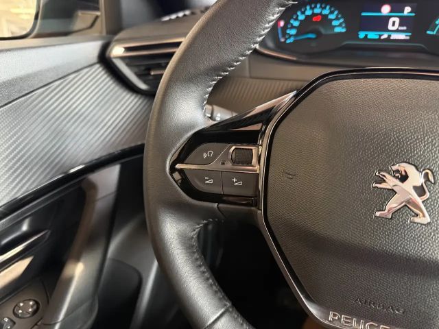 Peugeot E-2008 Active Pack