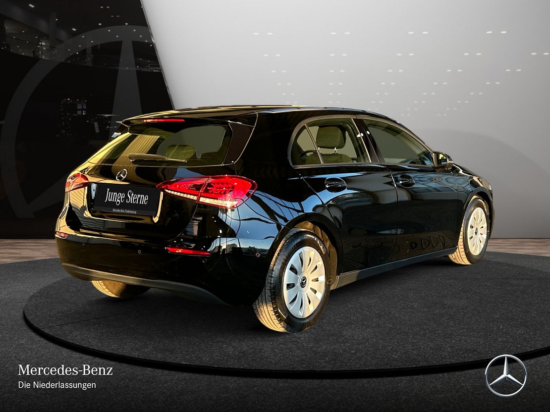 Mercedes-Benz A 180 A 180 d