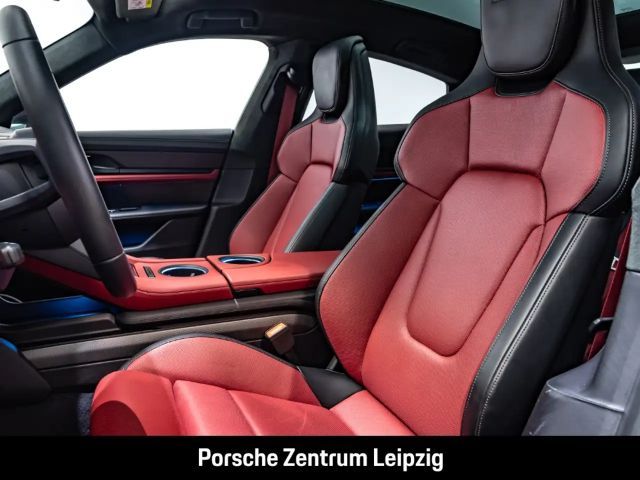 Porsche Taycan Turbo