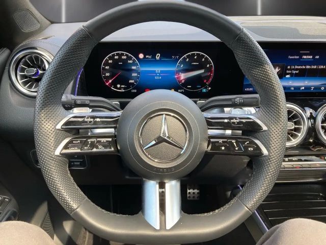 Mercedes-Benz GLB 180 AMG Line